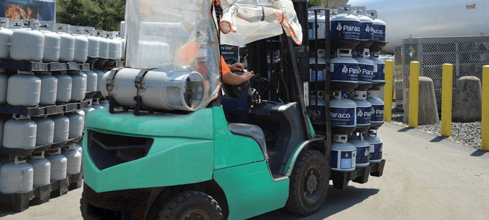 Bfm forklift with bbq tanks copy 1